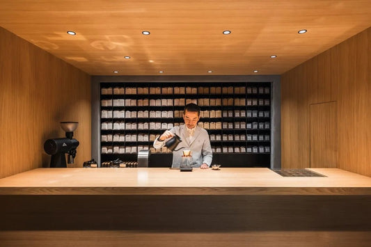 漢方薬局のようなカフェ KOFFEE MAMEYA - 独特なコーヒー体験 - caferestaurantgoods