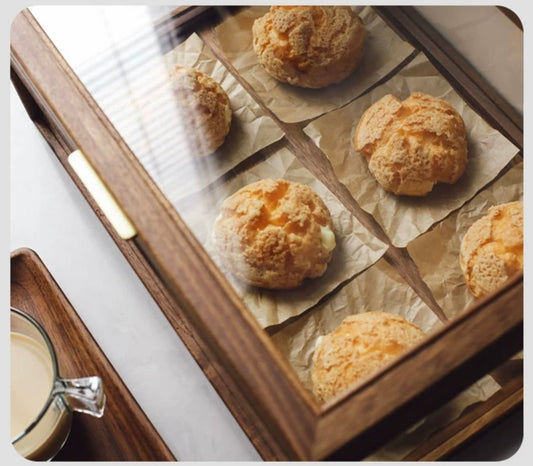 木材とガラスの温もりを感じるショーケース - caferestaurantgoods