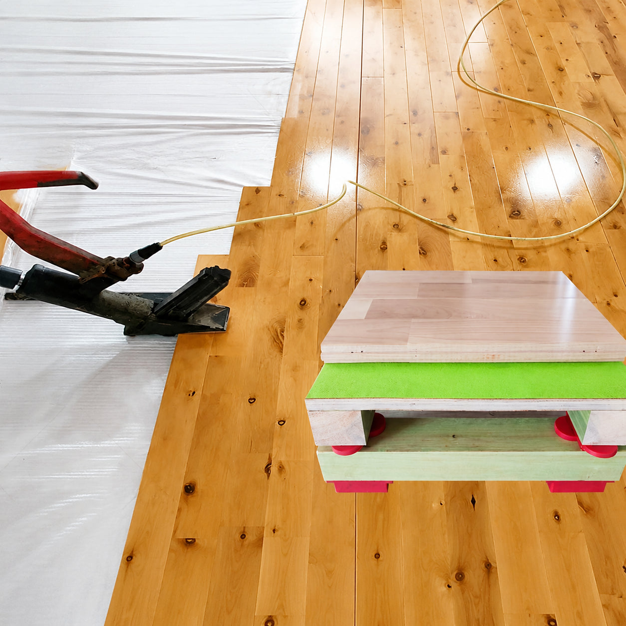 Gymnasium Badminton Basketball Solid Wood Flooring Shock Absorption Soundproofing Single/Double Joist 22mm Thick Sports Floor