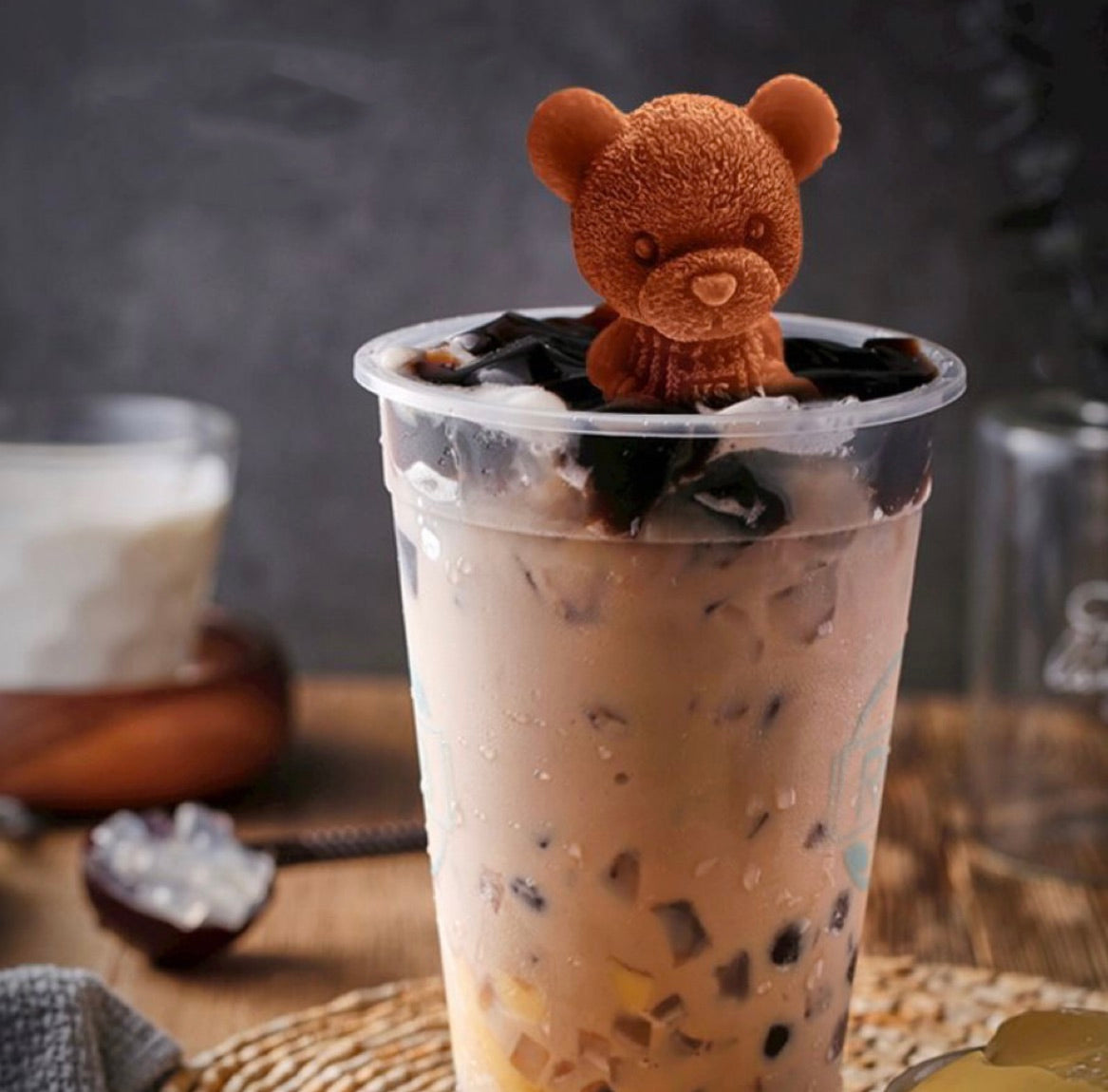 Cute bear-shaped ice