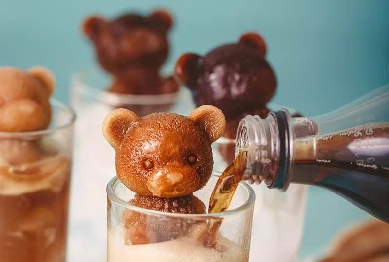 Cute bear-shaped ice