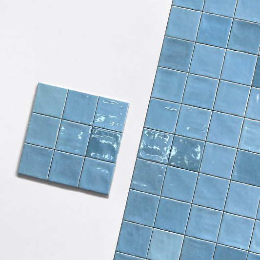 モダン浴室タイル グラデーションブルー 海塩カラー 100x100mm おしゃれな壁紙風タイル