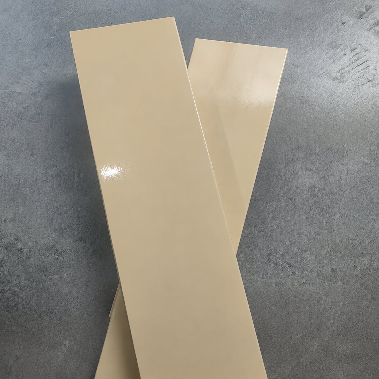 Gymnasium Badminton Basketball Solid Wood Flooring Shock Absorption Soundproofing Single/Double Joist 22mm Thick Sports Floor