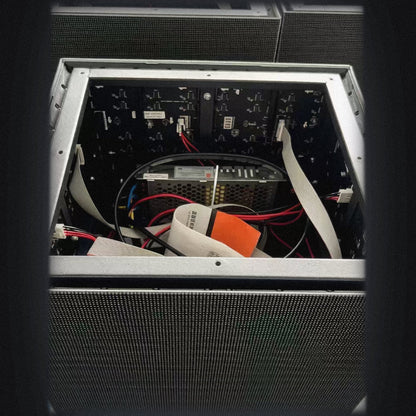 キューブ・ビジョン看板-LEDアニメディスプレイ