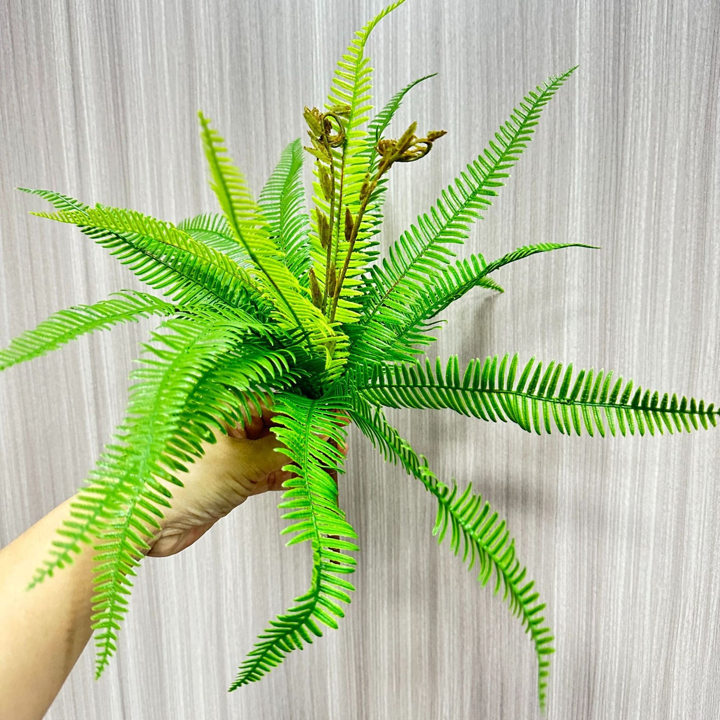 高品質フェイクグリーン ソフトゴム製 シダ植物  観葉植物 人工観葉 インテリア 飾り 造花 壁掛け 卓上 おしゃれ 北欧風 リアル 手入れ不要