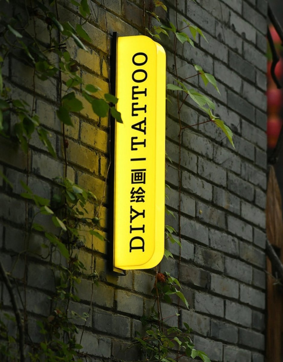 レトロ調ライトアップ壁掛け横長看板 - CafesJapan