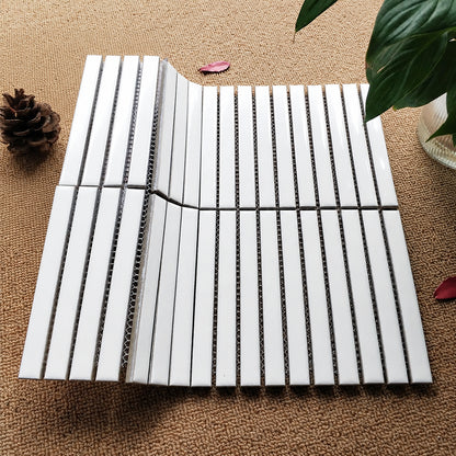 墨緑色の細長いモザイクタイル 15x145mm レストラン・ホテルの背景壁 バスルームのアーチ柱用 セラミック製 30x29cmシート